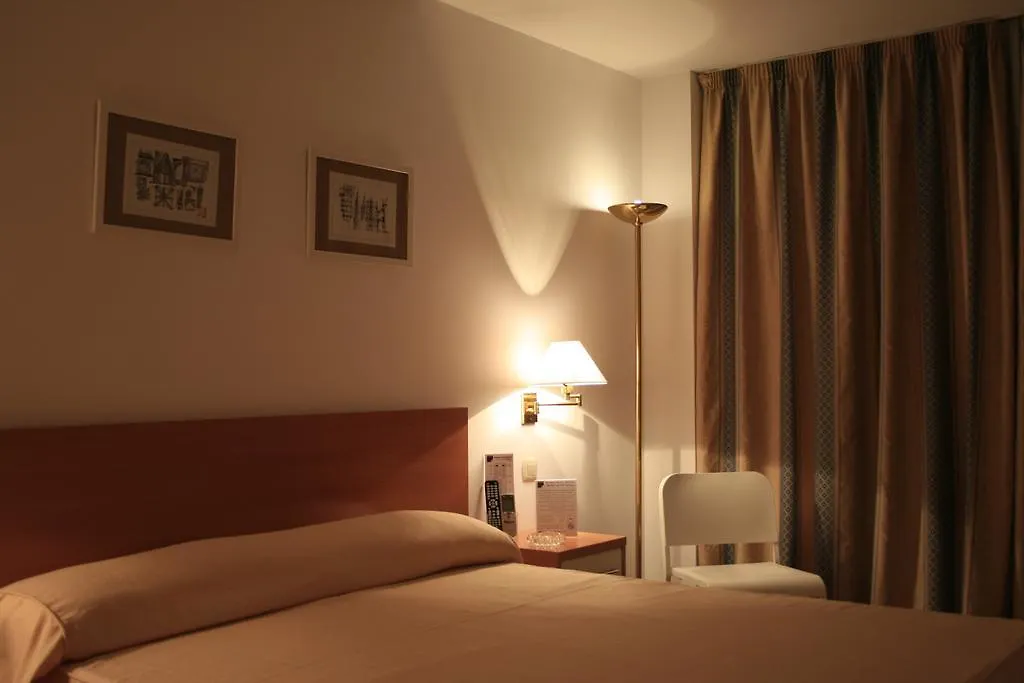 Hotel El Paraiso Caleta De Velez